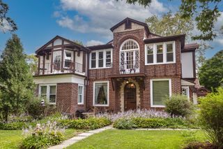 1155 Saint Johns Avenue D, Highland Park, IL 60035