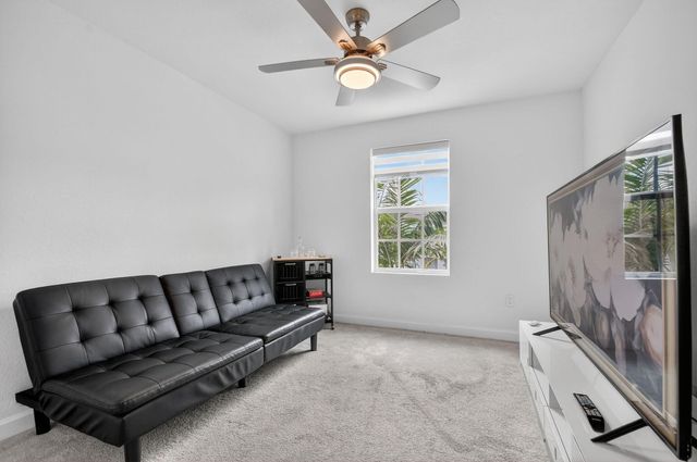 4326 Hammock Grove Drive, Lake Worth, FL 33467