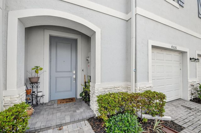 4326 Hammock Grove Drive, Lake Worth, FL 33467