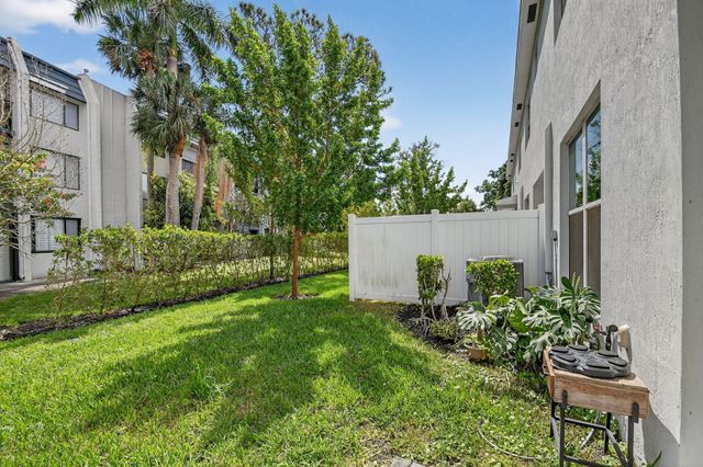 4326 Hammock Grove Drive, Lake Worth, FL 33467