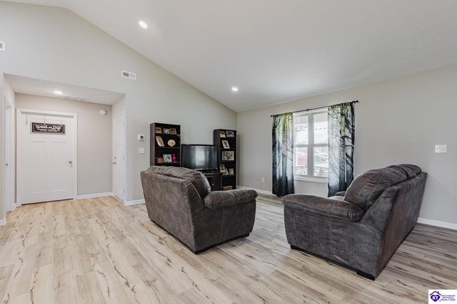 15 Downs Loop, Elizabethtown, KY 42701