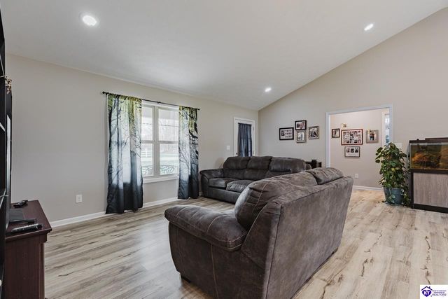 15 Downs Loop, Elizabethtown, KY 42701