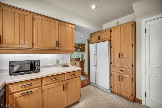 21439 Claythorne Road, Shaker Heights, OH 44122