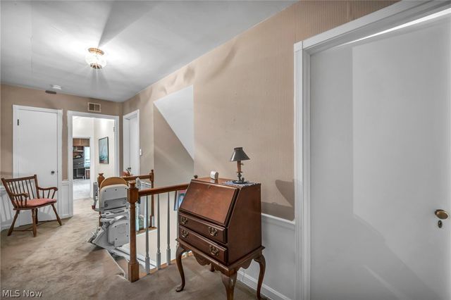 21439 Claythorne Road, Shaker Heights, OH 44122