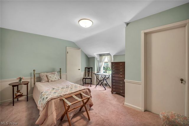 21439 Claythorne Road, Shaker Heights, OH 44122