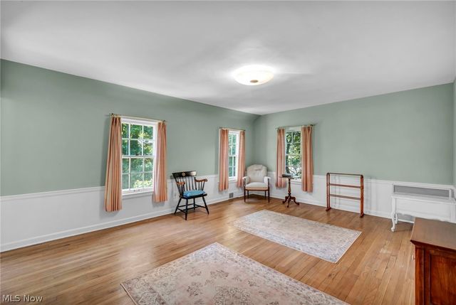 21439 Claythorne Road, Shaker Heights, OH 44122