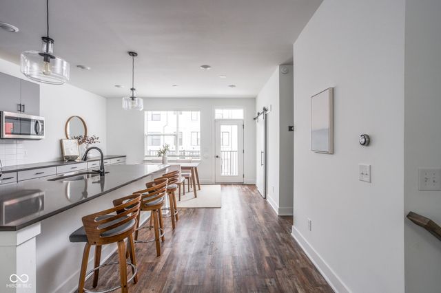 1825 N New Jersey Street, Indianapolis, IN 46202