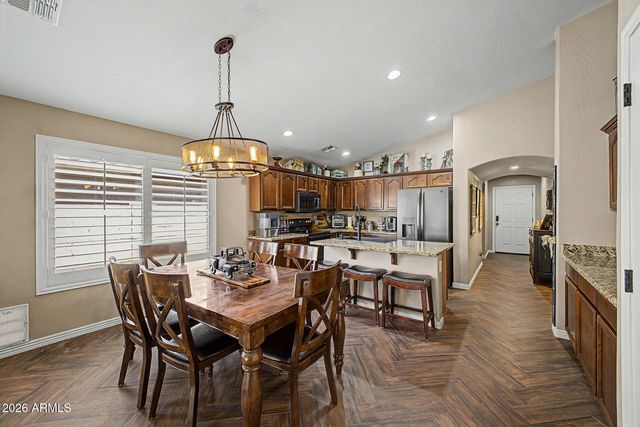 34836 N BARZONA Trail, San Tan Valley, AZ 85143