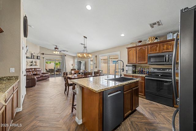 34836 N BARZONA Trail, San Tan Valley, AZ 85143