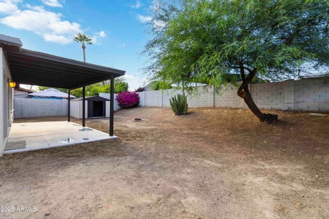 2726 E DAHLIA Drive, Phoenix, AZ 85032