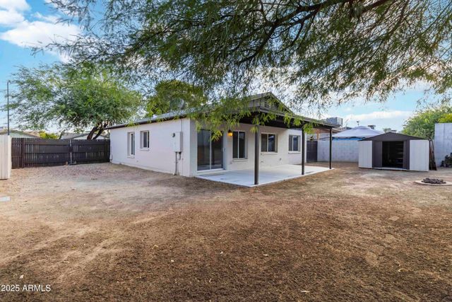 2726 E DAHLIA Drive, Phoenix, AZ 85032