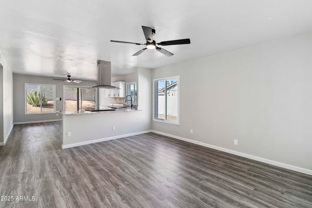 2726 E DAHLIA Drive, Phoenix, AZ 85032