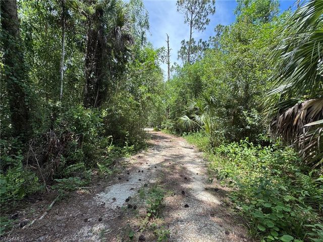 930 24th AVE NE, Naples, FL 34120