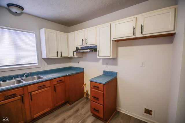 1449 W 29th Street, Indianapolis, IN 46208