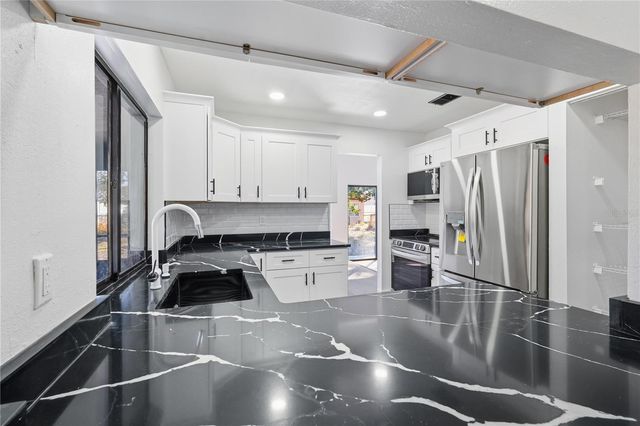 811 E FLAG LANE, Kissimmee, FL 34759