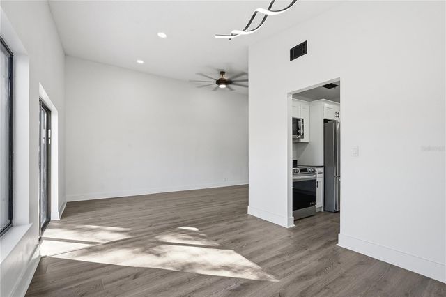 811 E FLAG LANE, Kissimmee, FL 34759