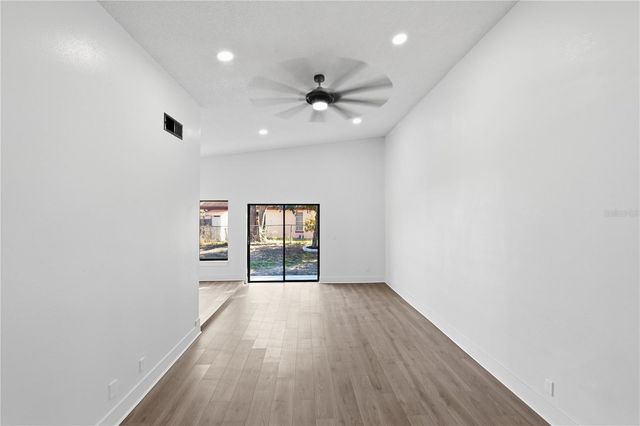 811 E FLAG LANE, Kissimmee, FL 34759