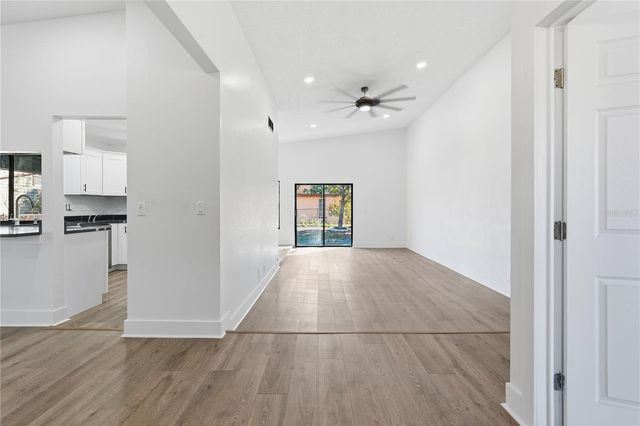 811 E FLAG LANE, Kissimmee, FL 34759