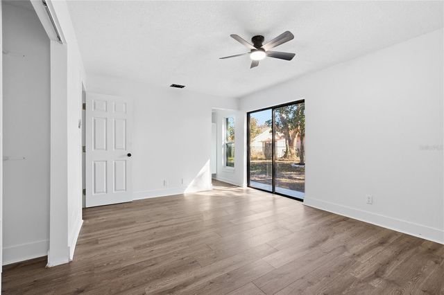 811 E FLAG LANE, Kissimmee, FL 34759