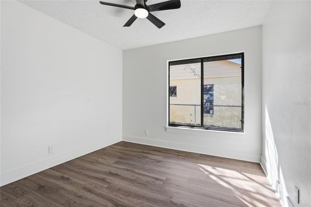 811 E FLAG LANE, Kissimmee, FL 34759