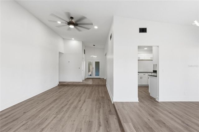 811 E FLAG LANE, Kissimmee, FL 34759