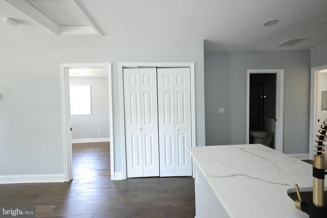 5100 QUEENS STROLL PL SE, Washington, DC 20019