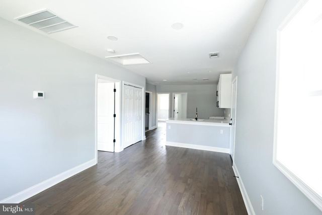 5100 QUEENS STROLL PL SE, Washington, DC 20019