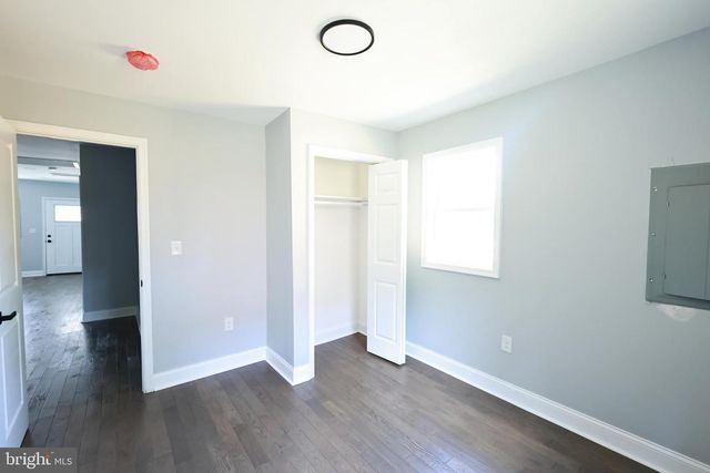 5100 QUEENS STROLL PL SE, Washington, DC 20019