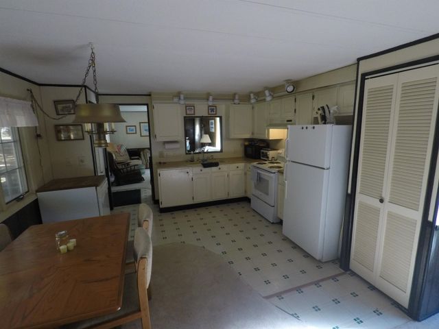 7841 W 28 Road, Slagle Twp, MI 49638