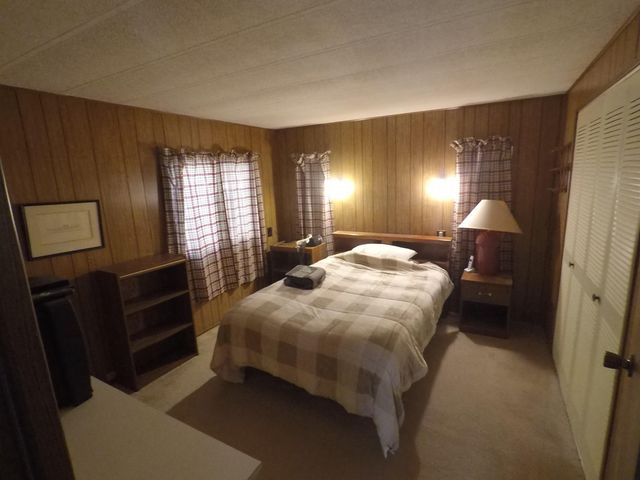 7841 W 28 Road, Slagle Twp, MI 49638