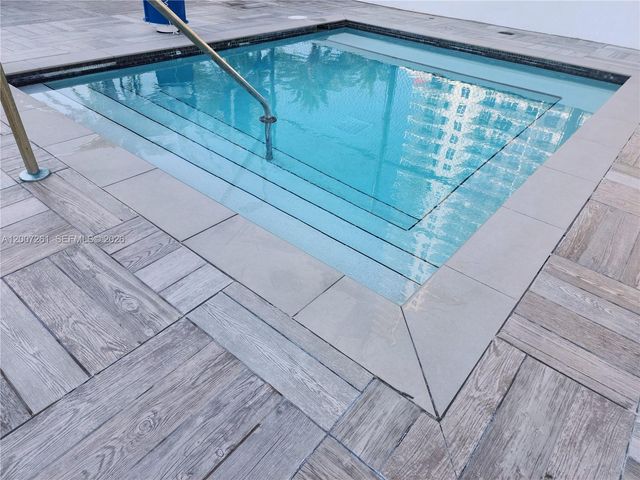 4010 S Ocean Drive R2905, Hollywood, FL 33019