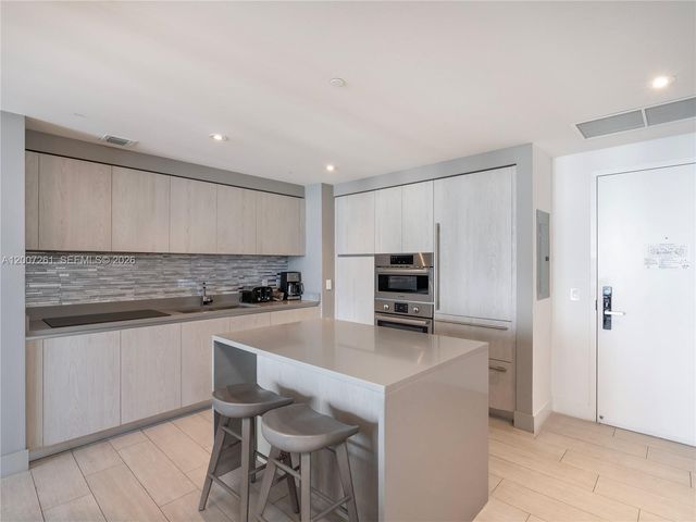 4010 S Ocean Drive R2905, Hollywood, FL 33019