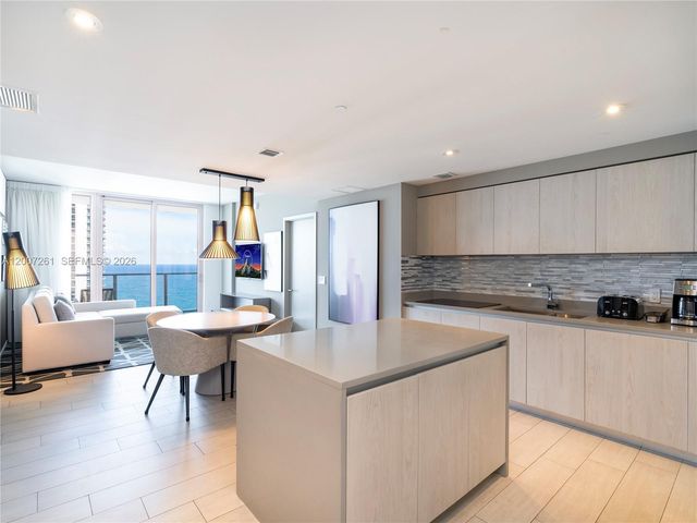 4010 S Ocean Drive R2905, Hollywood, FL 33019
