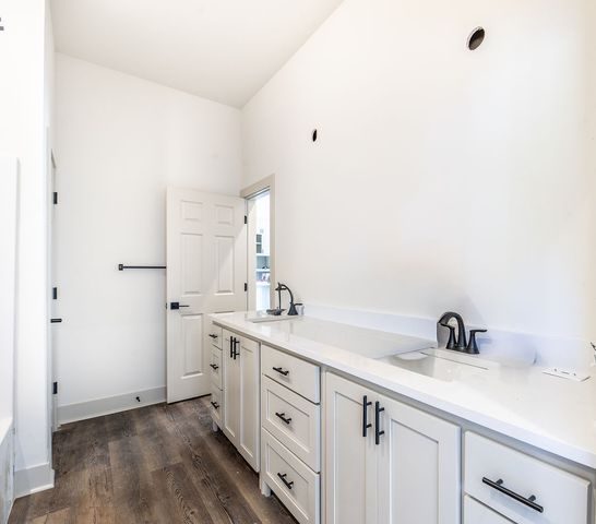295 Oak Knoll Drive, Fayetteville, AR 72701