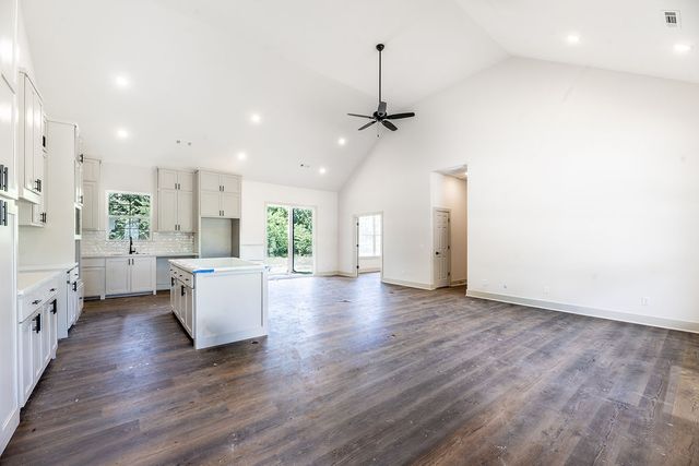 295 Oak Knoll Drive, Fayetteville, AR 72701