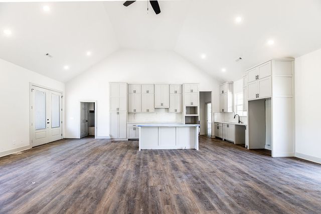 295 Oak Knoll Drive, Fayetteville, AR 72701