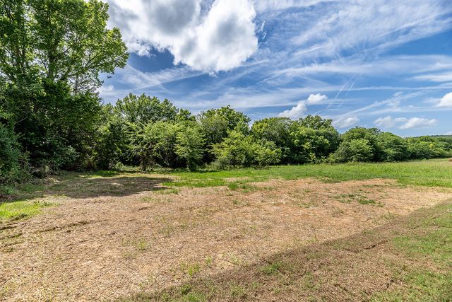 295 Oak Knoll Drive, Fayetteville, AR 72701