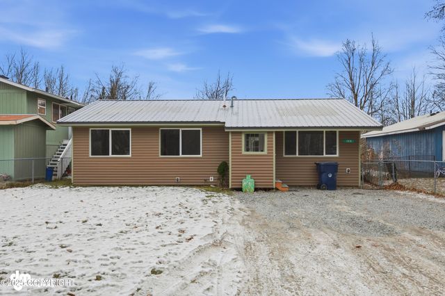 136 E Beaver Avenue, Palmer, AK 99645