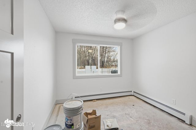 136 E Beaver Avenue, Palmer, AK 99645