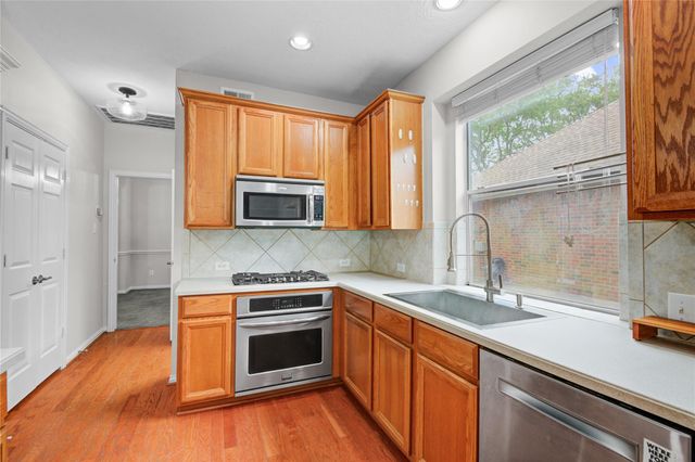 1293 Ocean Manor Lane, League City, TX 77573