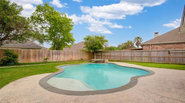 1293 Ocean Manor Lane, League City, TX 77573