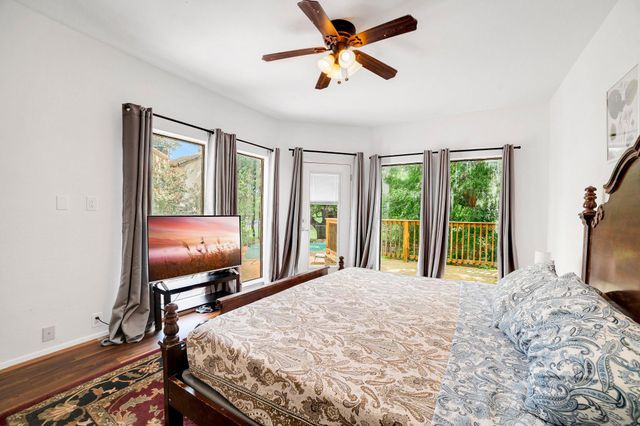 1 Crystal Springs Court CT H, The Hills, TX 78738