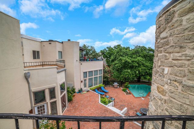 1 Crystal Springs Court CT H, The Hills, TX 78738