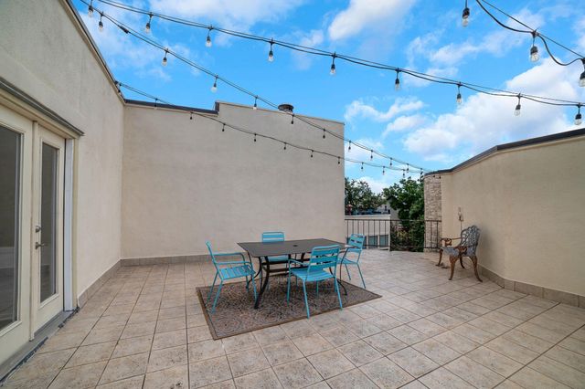 1 Crystal Springs Court CT H, The Hills, TX 78738