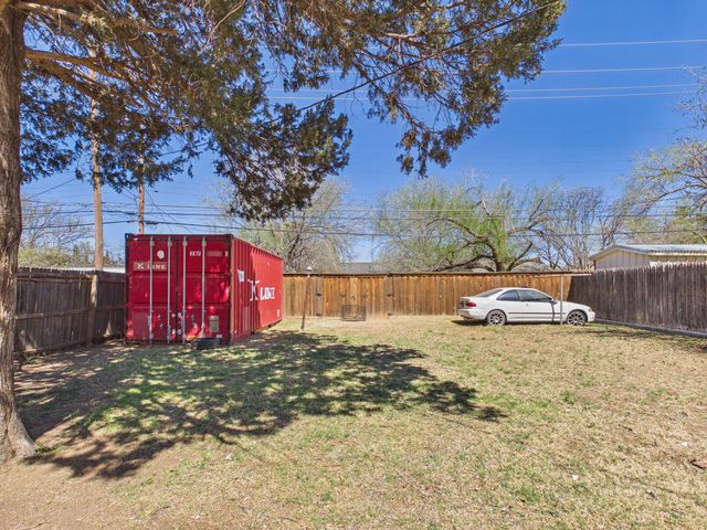 2016 41st Street, Lubbock, TX 79412