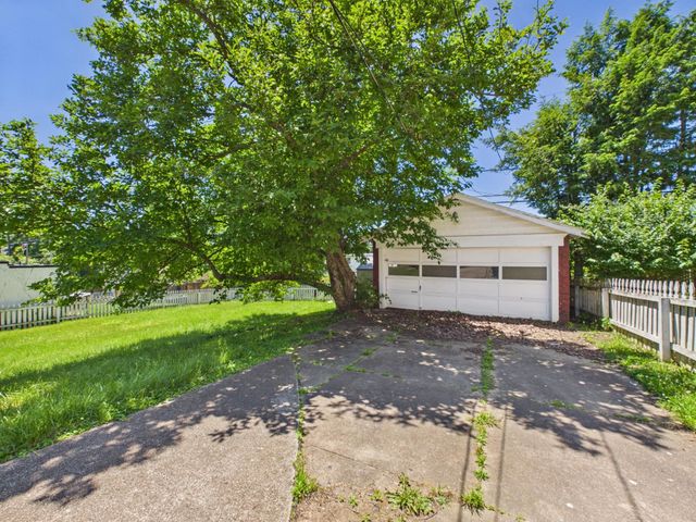 103 Woodland Drive, Huntington, WV 25705