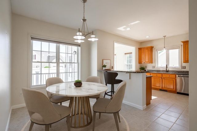 2 Usher Lane, Merrimack, NH 03054