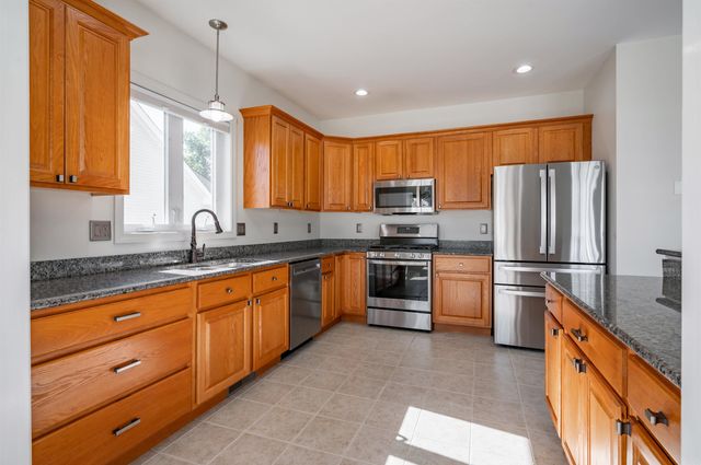 2 Usher Lane, Merrimack, NH 03054