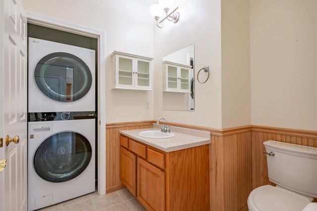 2 Usher Lane, Merrimack, NH 03054