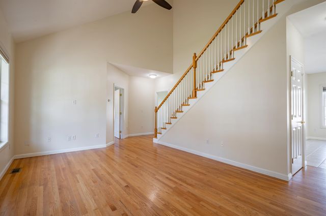 2 Usher Lane, Merrimack, NH 03054
